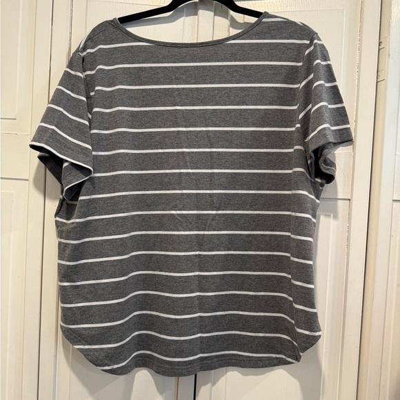 T shirt NWOT size 2X by SHEIN - Picture 3 of 3